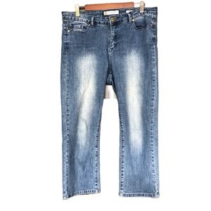 ANNE KLEIN Leo Slim Straight Missy Capri Chelsea Medium Wash Size 10